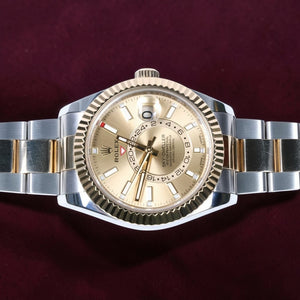 Rolex Sky-Dweller (two-tone Oystersteel and 18k yellow gold with a champagne dial and Oyster bracelet